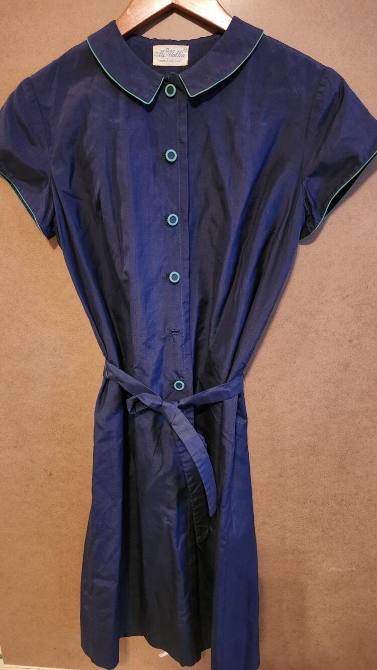 McMullen 100% Silk Shirt Dress vintage From The 50's/60's D11
